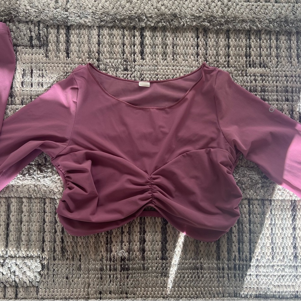Alo Mesh Sheer Illusion Cropped Long Sleeve Soft Mulberry Small - Picture 5 of 8
